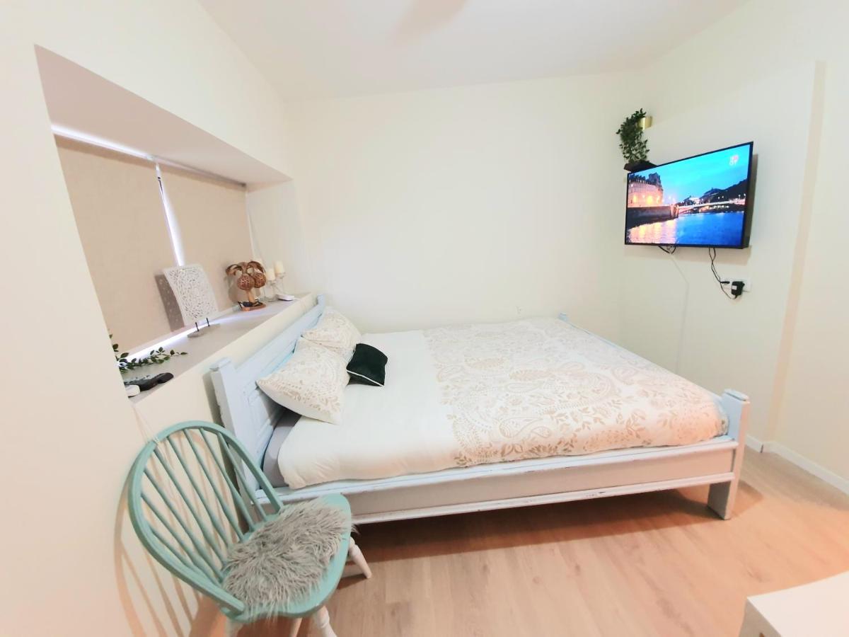 Sunshine Suite Boutique Only 5 Min Walk To The Beach - By Seaelo Eilat Eksteriør bilde
