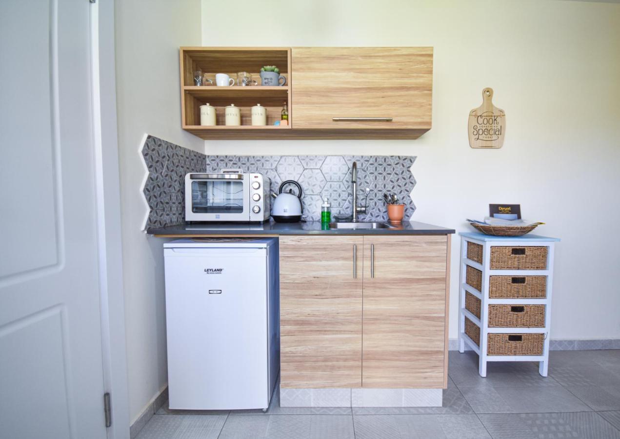 Sunshine Suite Boutique Only 5 Min Walk To The Beach - By Seaelo Eilat Eksteriør bilde